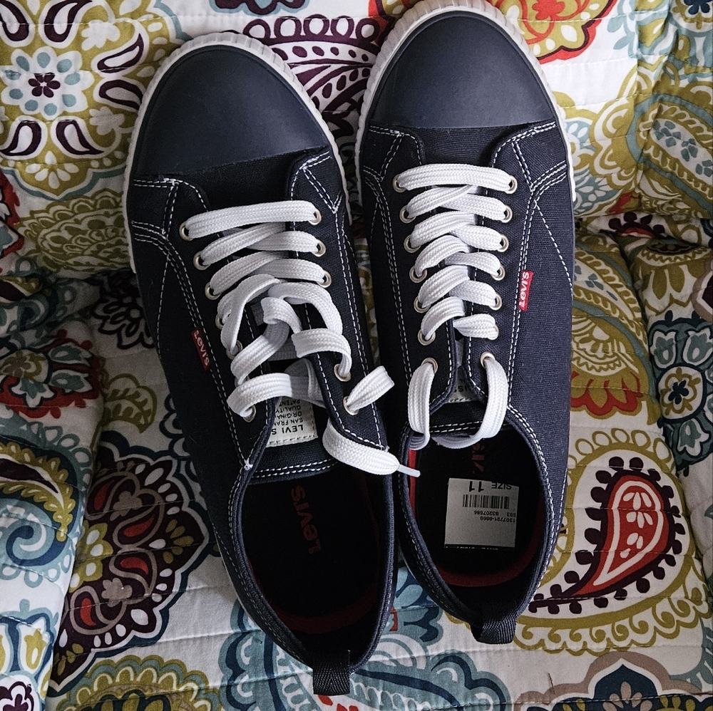 Levi's Men's Canvas Sneakers NWT